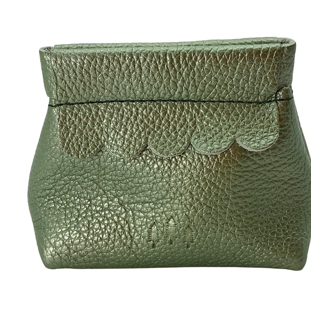 Portland Leather Goods Metallic Green Scalloped Leather Coin Purse Penny Pouch - Picture 7 of 11